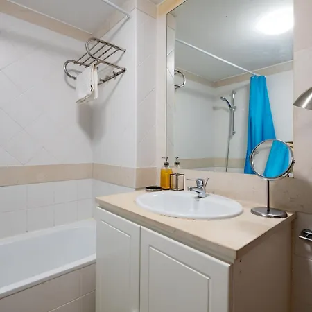 I By Trip2portugal * Caniço