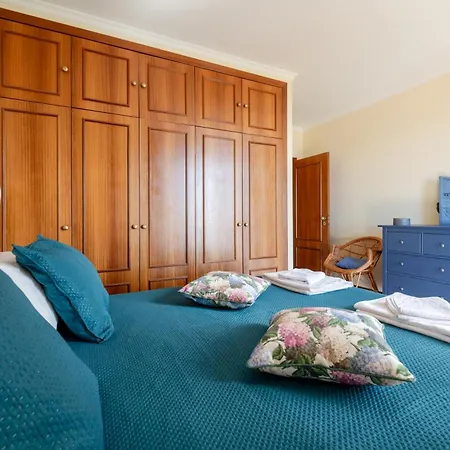 I By Trip2portugal Caniço